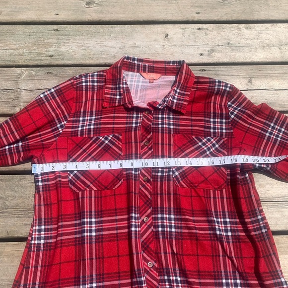 💛 Iyla by Fila Red & Navy Plaid Flannel Button-Up Shirt Size M - Picture 4 of 6